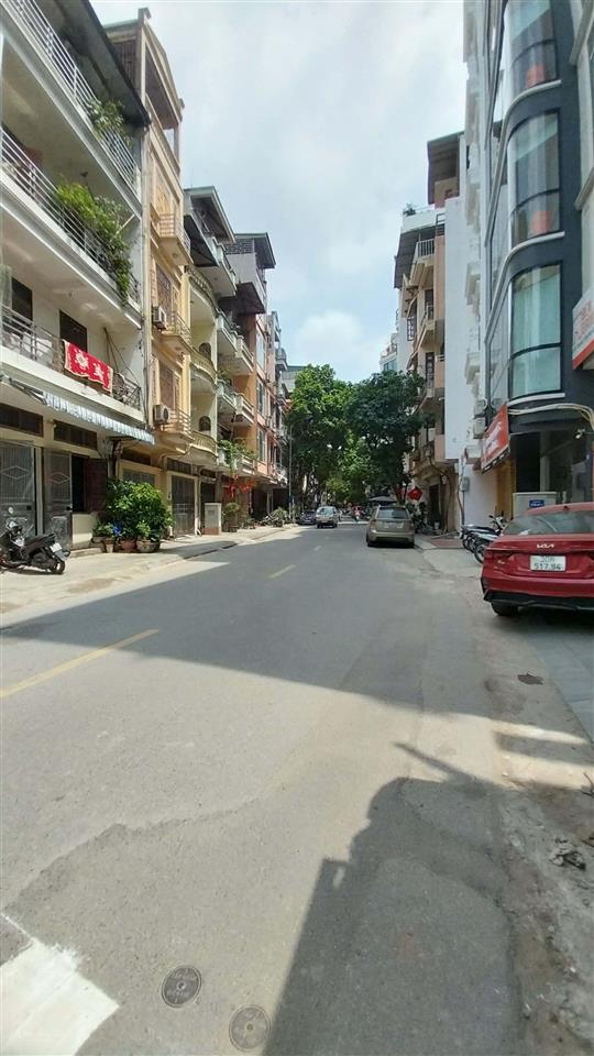 Bán nhà ,cầu diễn phân lô 72m2, 6 tầng thang máy, mặt tiền rộng, vỉa hè kinh doanh, giá 19 tỷ