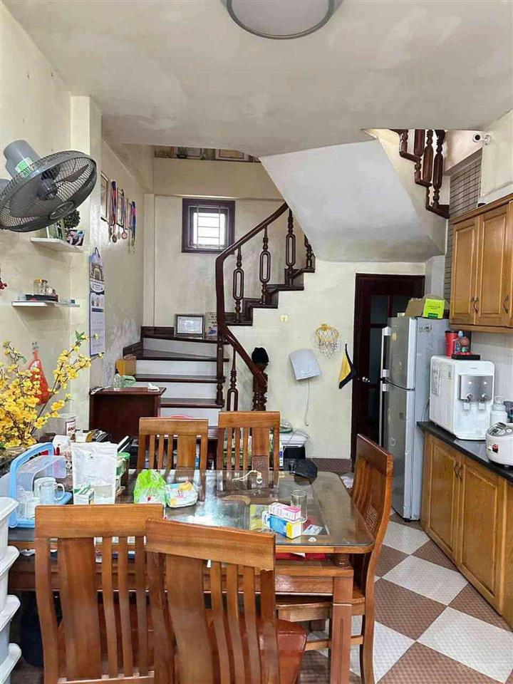 Bán nhà phú diễn 42m, 5 tầng, ô tô đỗ hai mặt đường, hơn 12 tỷ, chủ thiện chí, còn thương lượng m