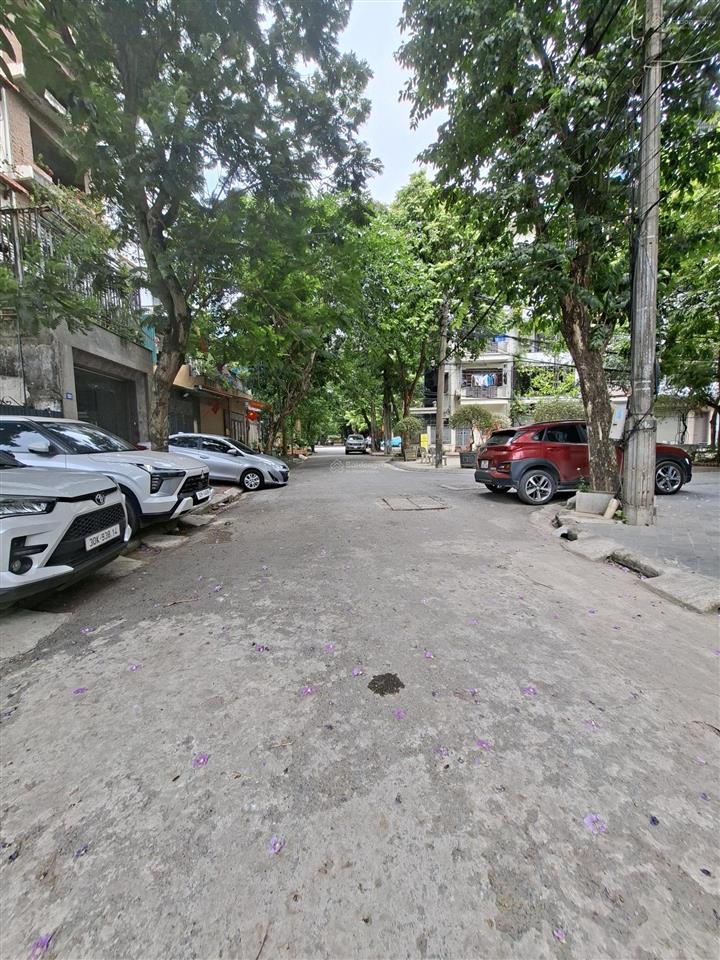 Bán nhà hồ tùng mậu 65m 6 tầng thang máy lô góc ô tô tránh 32 tỷ
vị trí tt hồtùngmậu