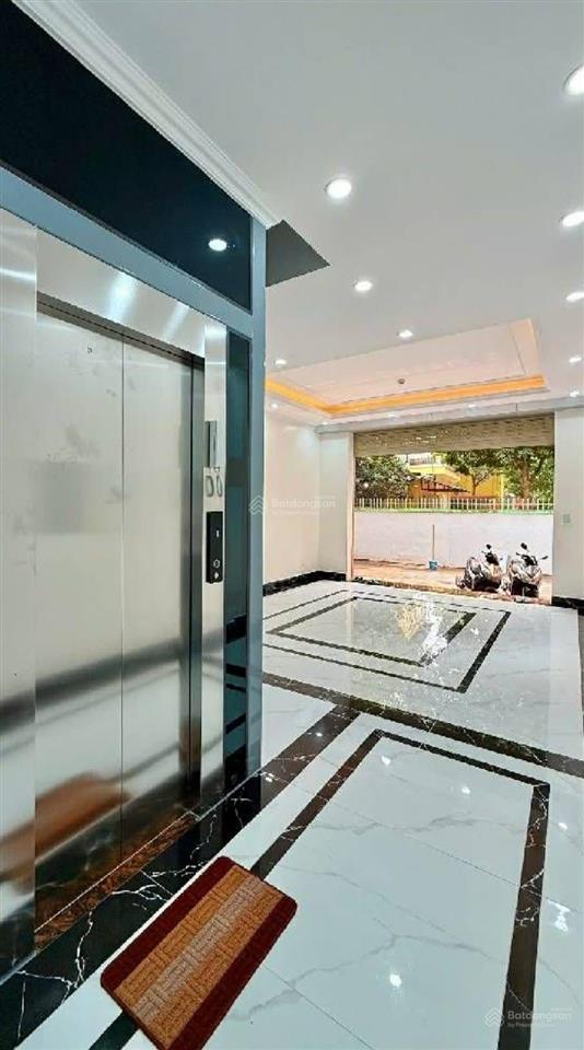 Bán nhà cầu diễn 70m2, 6 tầng thang máy, mặt tiền 6 m vỉa hè kinh doanh, giá 18.2 tỷ, vị trí tt