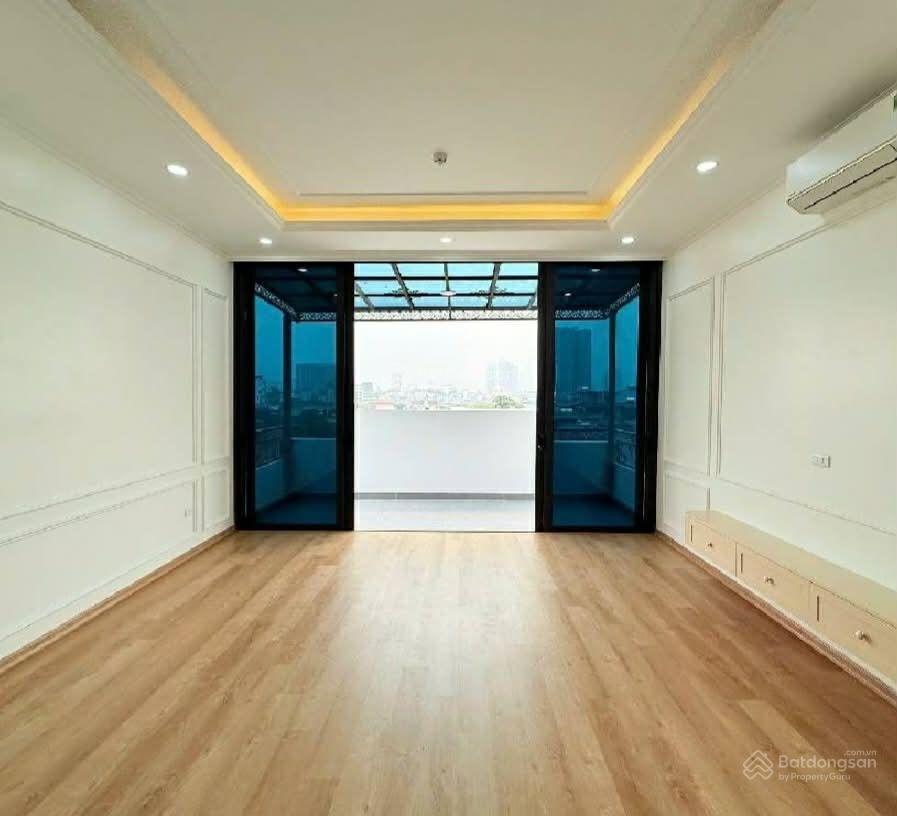 Bán nhà cầu diễn 70m2, 6 tầng thang máy, mặt tiền 6 m vỉa hè kinh doanh, giá 18.2 tỷ, vị trí tt