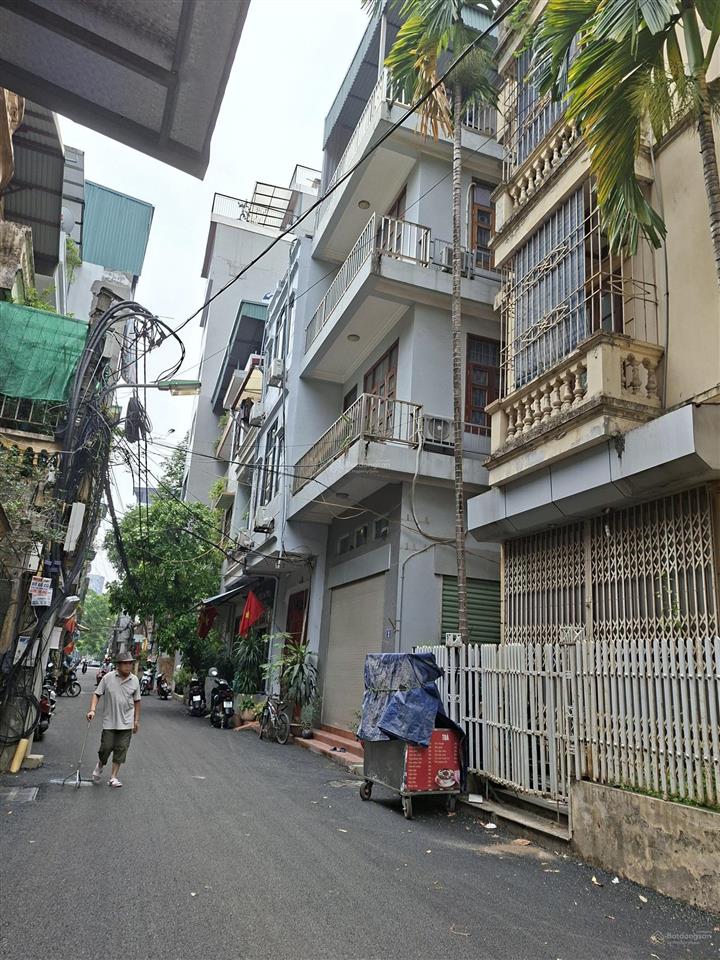 Bán nhà trung tâm phú diễn 50m, 6 tầng thang máy, ô tô đỗ cửa, nhà dân xây chắc chắn, hơn 12 tỷ