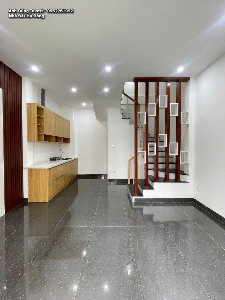 Bán nhà Đồng Nhân 31m², 4 tầng, mặt tiền rộng, Gần Trường, Chợ 300 m— 5.2 tỷ