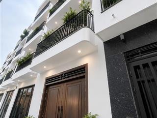 Bán nhà Đồng Nhân 31m², 4 tầng, mặt tiền rộng, Gần Trường, Chợ 300 m— 5.2 tỷ