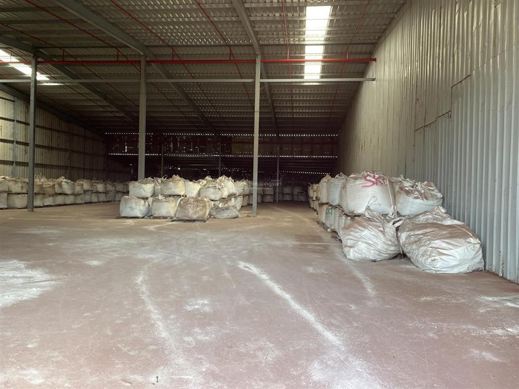 Cho thuê nhà xưởng 1200m2 gần kcn sông mây đồng nai giá 35.000đ/m2 (~42 triệu/tháng) 0931 760 ***