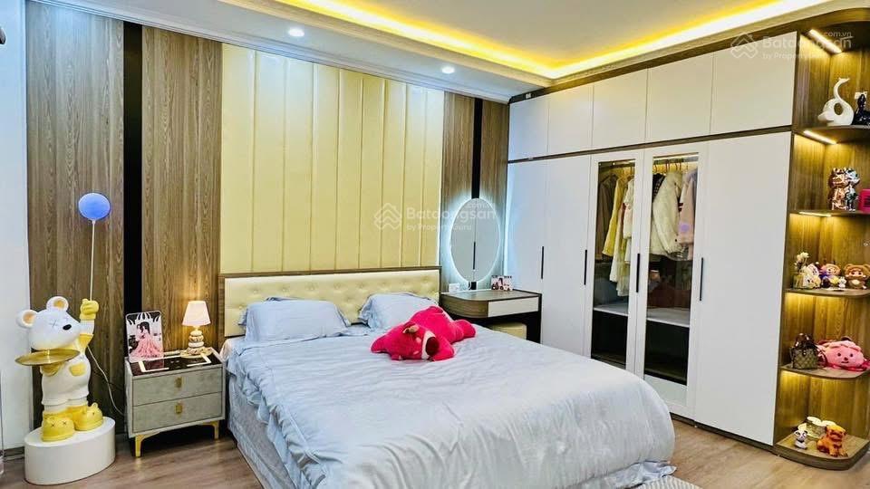 Nhà tương mai hoàng mai 45m2 7 tầng thang máy ngõ nông gần phố oto 30m nhà đẹp full nội thất 15.1t