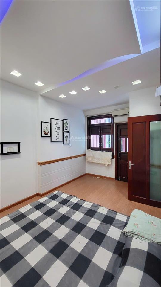 Cho thuê nhà 8m mặt tiền đường ven biển. đầy đủ nội thất cao cấp, 6 phòng ngủ, 5 phòng tắm