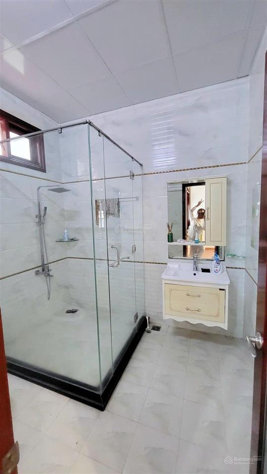 Cho thuê nhà 8m mặt tiền đường ven biển. đầy đủ nội thất cao cấp, 6 phòng ngủ, 5 phòng tắm