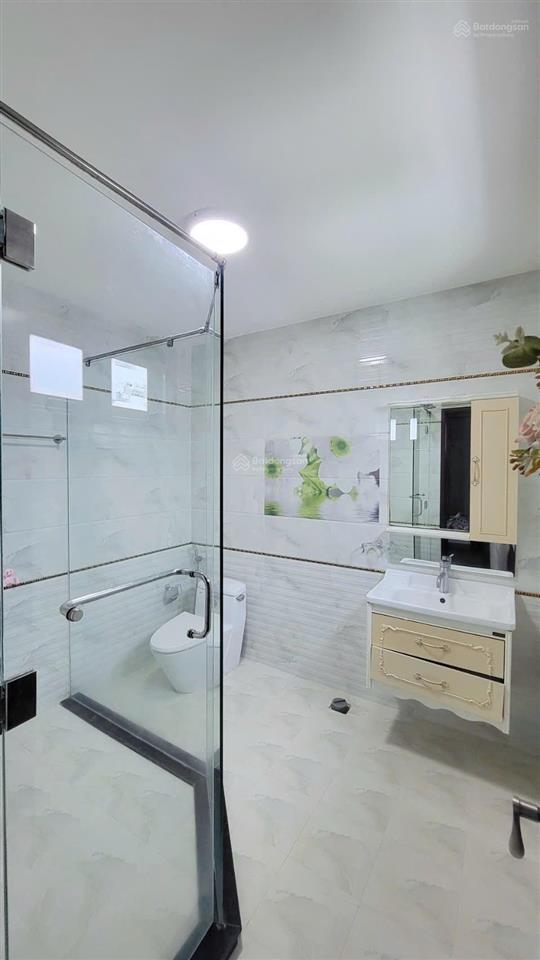 Cho thuê nhà 8m mặt tiền đường ven biển. đầy đủ nội thất cao cấp, 6 phòng ngủ, 5 phòng tắm