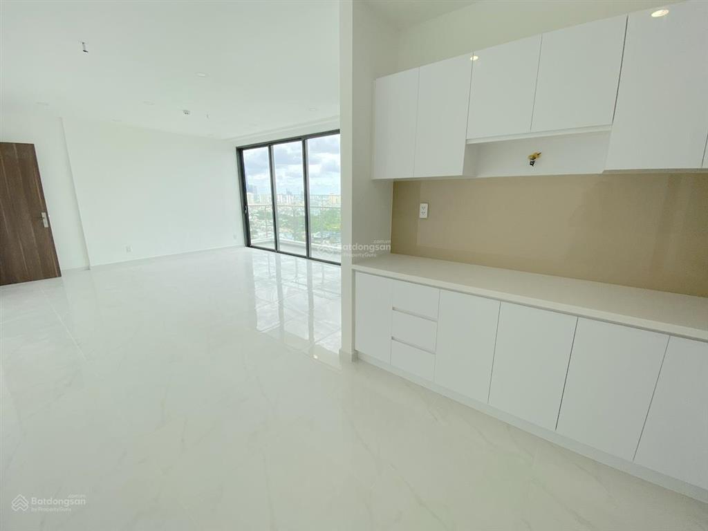 Precia căn hộ 3 phòng ngủ view sông đông nam, tầng trung thoáng rộng, sổ hồng sẵn sàng 8.1 tỷ