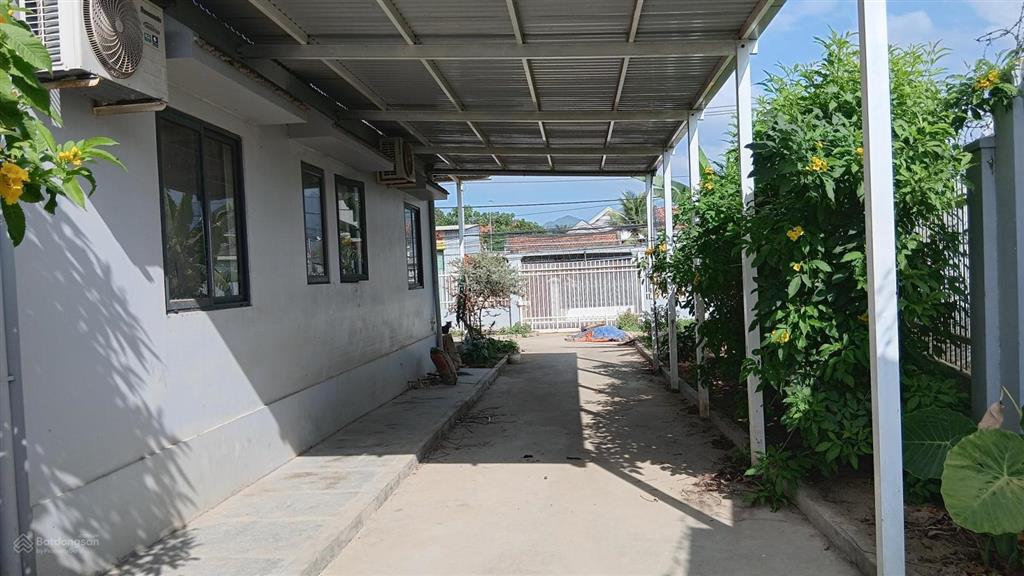 Nhà và đất. 890 m2. 18 tỷ. business opportunity.