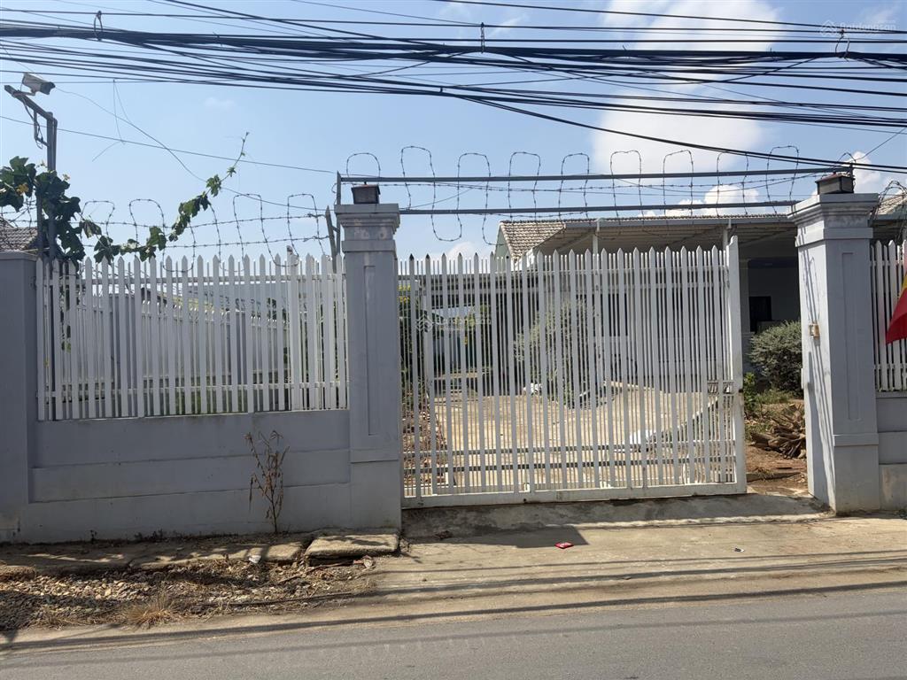 Nhà và đất. 890 m2. 18 tỷ. business opportunity.