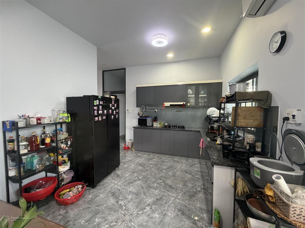 Nhà và đất. 890 m2. 18 tỷ. business opportunity.