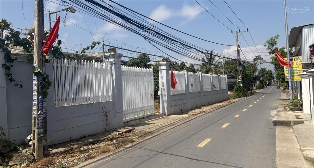 Nhà và đất. 890 m2. 18 tỷ. business opportunity.