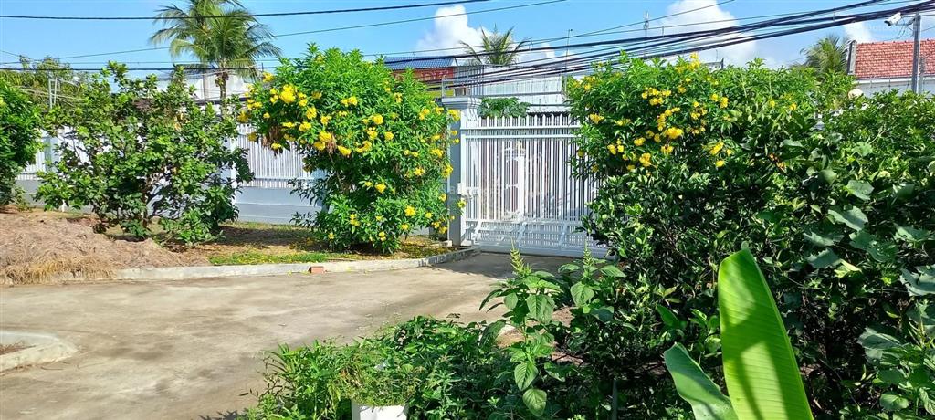 Nhà và đất. 890 m2. 18 tỷ. business opportunity.