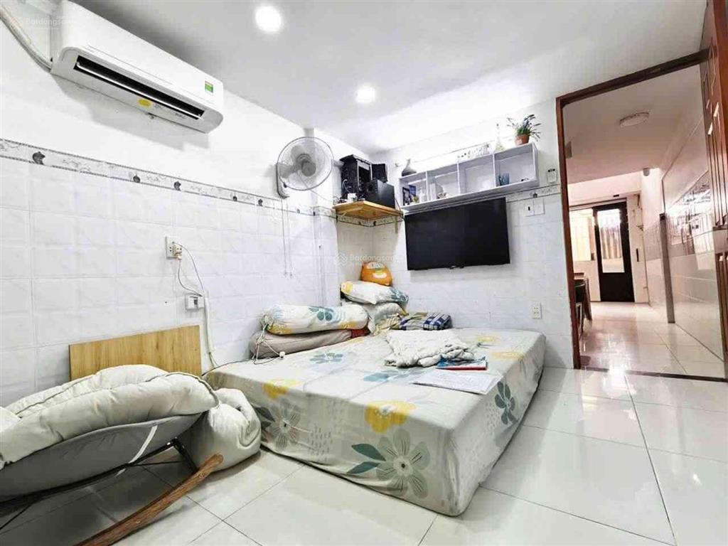 Bán gấp nhà hxh lạc long quân quận 11  40m  4 tầng  4pn  nhà mới ở ngay