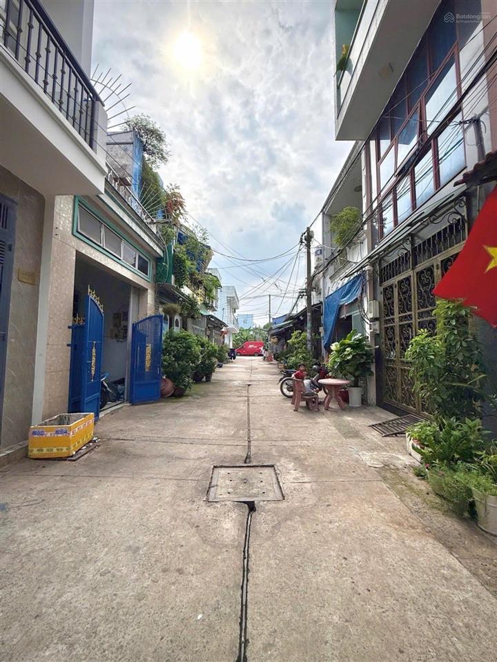 Hiếm có! nhà 3 tầng sân thượng tân kỳ tân quý, không lộ giới, hẻm xe tải 6m thông, chủ ngộp sâu