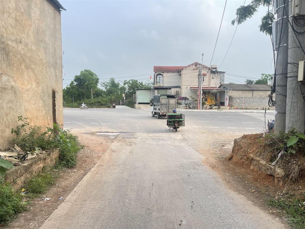Đất quảng trường vạn xuân, 20m ra quảng trường, giá 1.5 tỷ