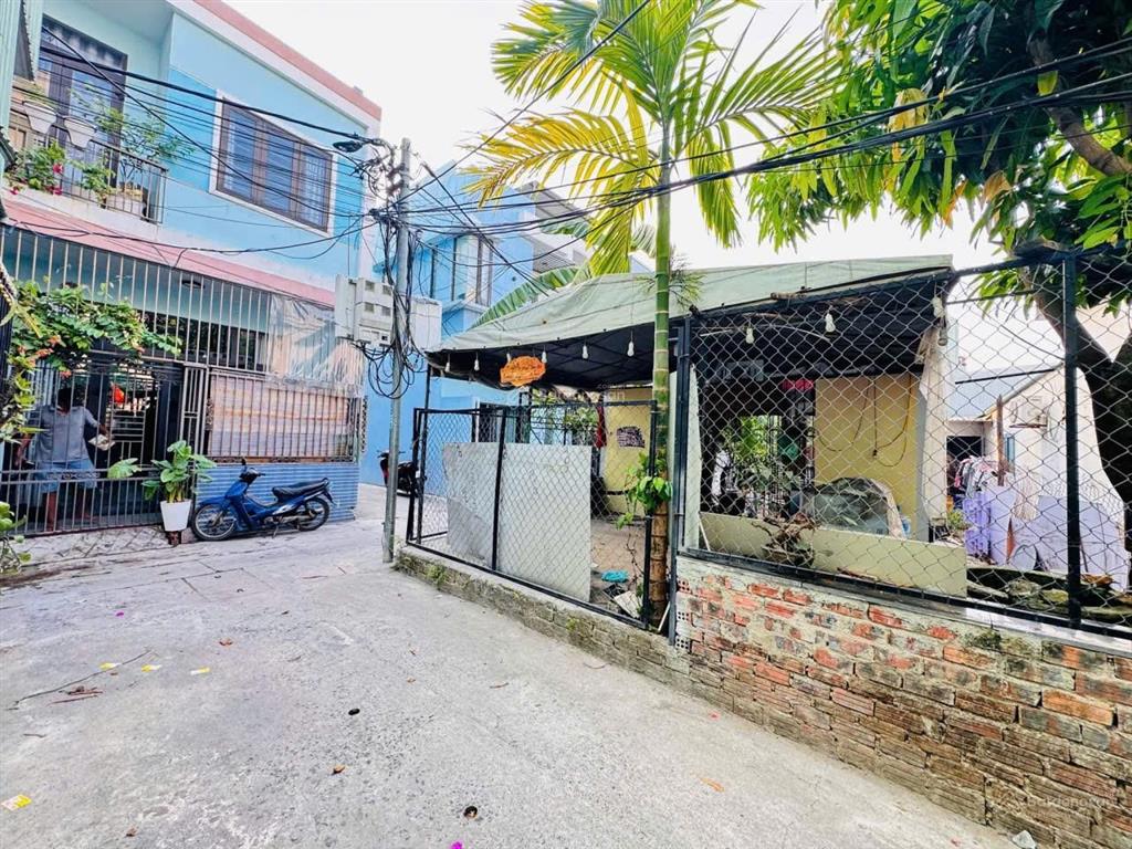 Mình chính chủ cần bán bán lô đất 2mk ô tô tận nơi kiệt 610 tôn đản . vị trí gần lê trọng tấn