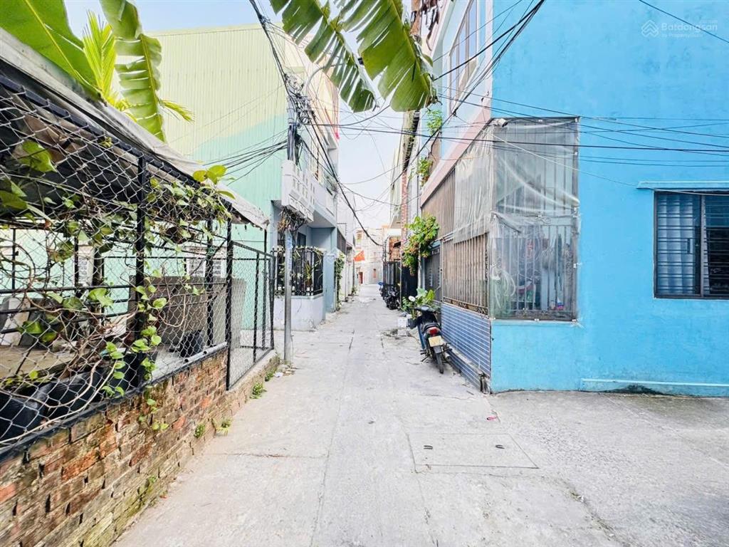 Mình chính chủ cần bán bán lô đất 2mk ô tô tận nơi kiệt 610 tôn đản . vị trí gần lê trọng tấn