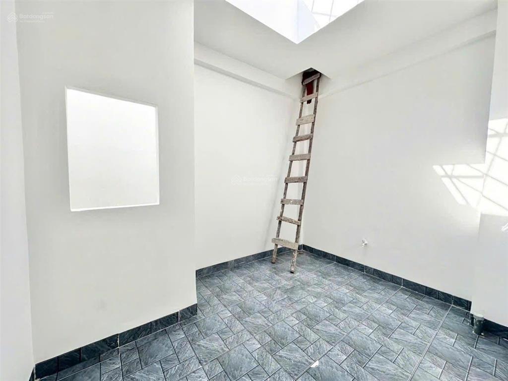 Nhà 4 tầng, cam lộ, hồng bàng ngõ ô tô, có nội thất chỉ 3,08 tỷ