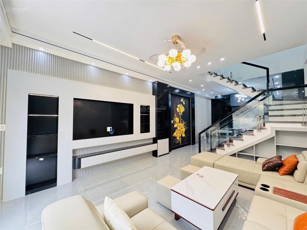 Nhà 3 tầng, an chân  hồng bàng, nhà đẹp, ở ngay, 54.1m2, 3.45tỷ