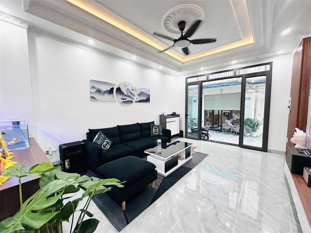 Nhà 3 tầng, hùng vương hồng bàng 50m2 gần trường chợ giá chỉ 2,9 tỷ