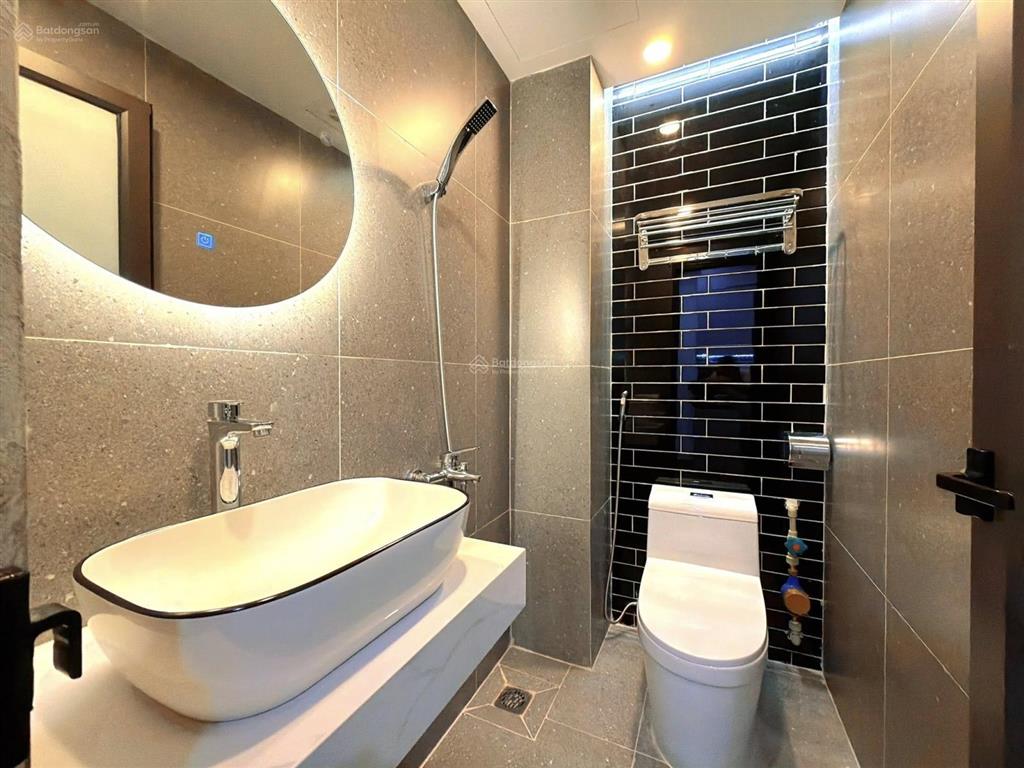 Bán tòa chdv dòng tiền gần đh bưu chính viễn thông, đường trần phú, hà đông. giá 16 tỷ