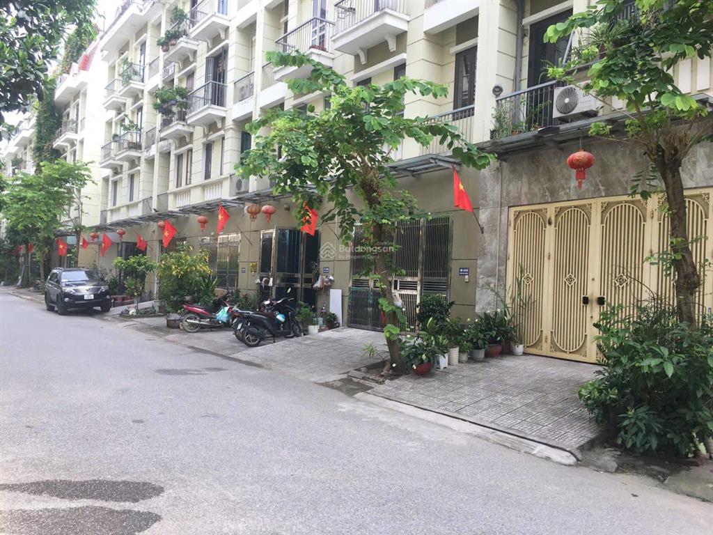 Bán bt liền kề kđt phú lương hà đông, gần khu vườn hồng, nhà đẹp full nội thất. giá nhỉnh 17 tỷ