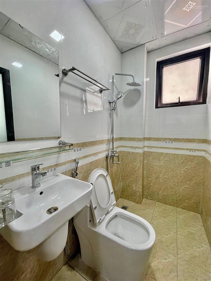 Bán toà ccmn cầu giấy đối diện trường đh quốc gia. 68m x 7t, 16p. giá 18,9 tỷ