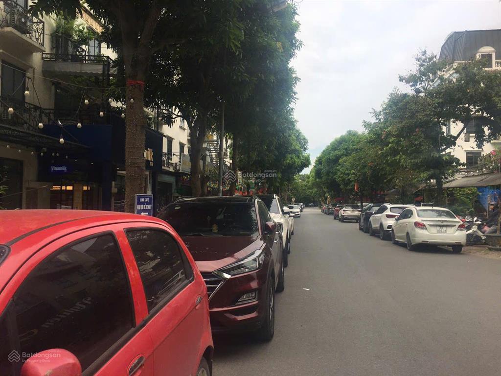 Bán bt liền kề lacasta văn phú, lô góc, gần công viên, kinh doanh đắc địa. giá 24,7 tỷ