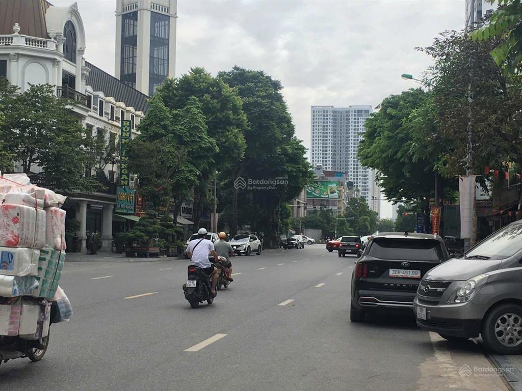 Bán bt liền kề lacasta văn phú, lô góc, gần công viên, kinh doanh đắc địa. giá 24,7 tỷ