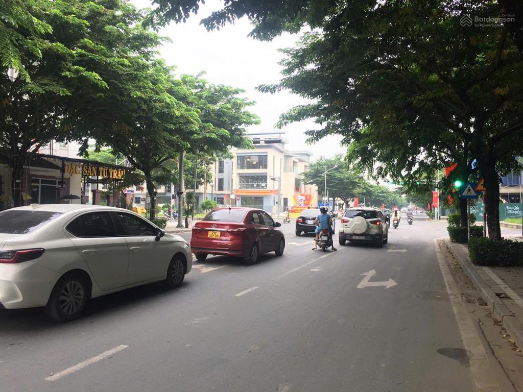 Biệt thự lk kđt mới an hưng, hà đông. vị trí đắc địa, nhà đã hoàn thiện, có thang máy. giá 22,5 tỷ