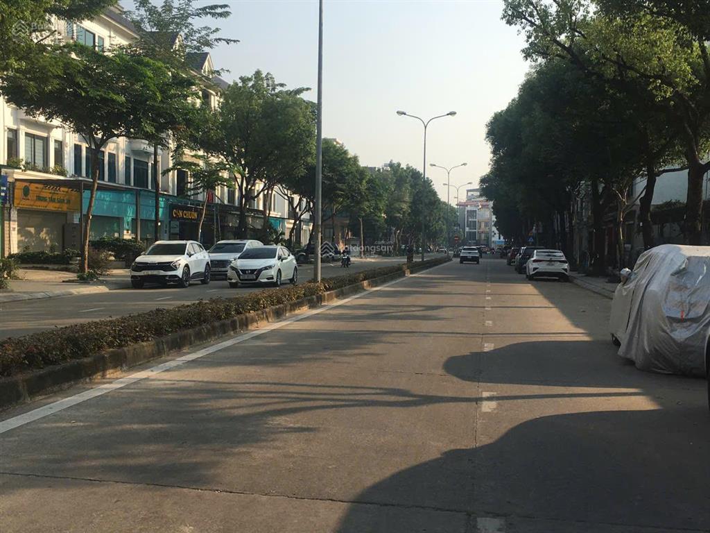 Bán nhà lk vị trí kd đắc địa tại khu c gleximco lê trọng tấn hà đông. giá 21,3 tỷ