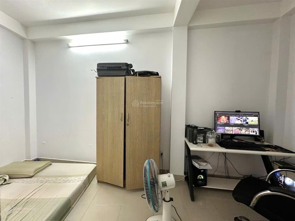 Xe hơi đổ cổng, nhà 3 tầng hoàng hoa thám , phú nhuận  giá 7,45 tỷ