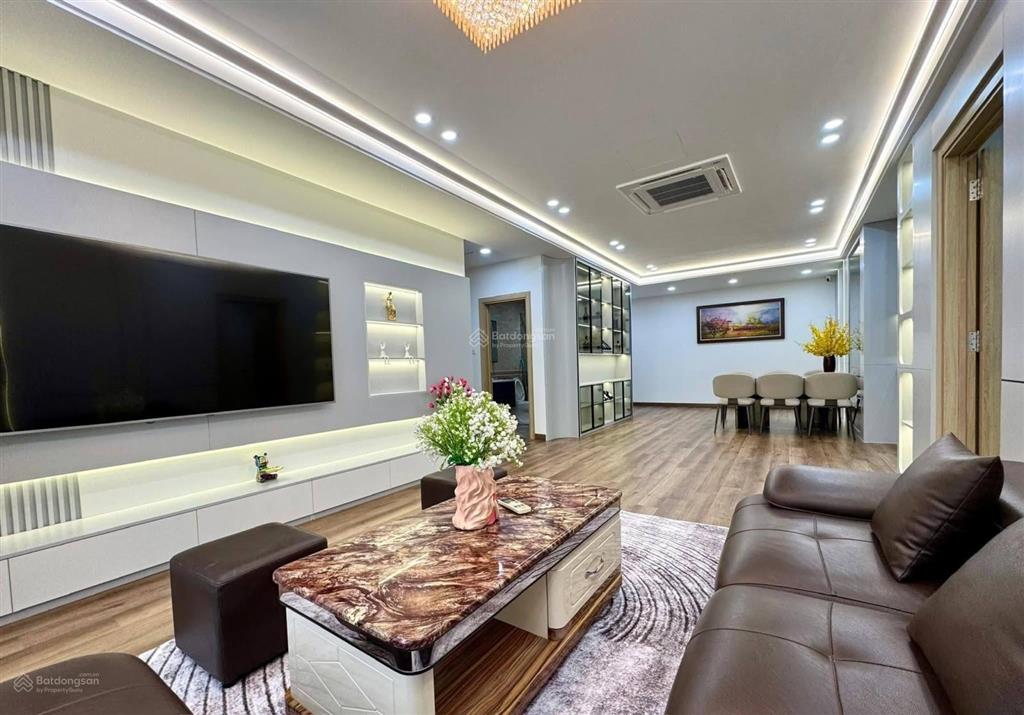 Chính chủ cần bán gấp căn hộ 107m2 lô góc tòa a1 vinhomes gardenia phố hàm nghi giá 11.9 tỷ