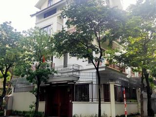 Chính chủ cần bán gấp biệt thự 220 phố trần kim xuyến đường rộng thông thoáng giá 93 tỷ.