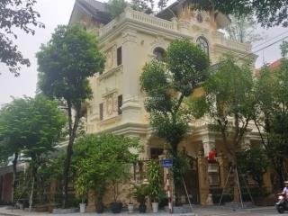 Chính chủ cần bán gấp biệt thự 296m2 lô góc phố trần kim xuyến giá 156 tỷ.
