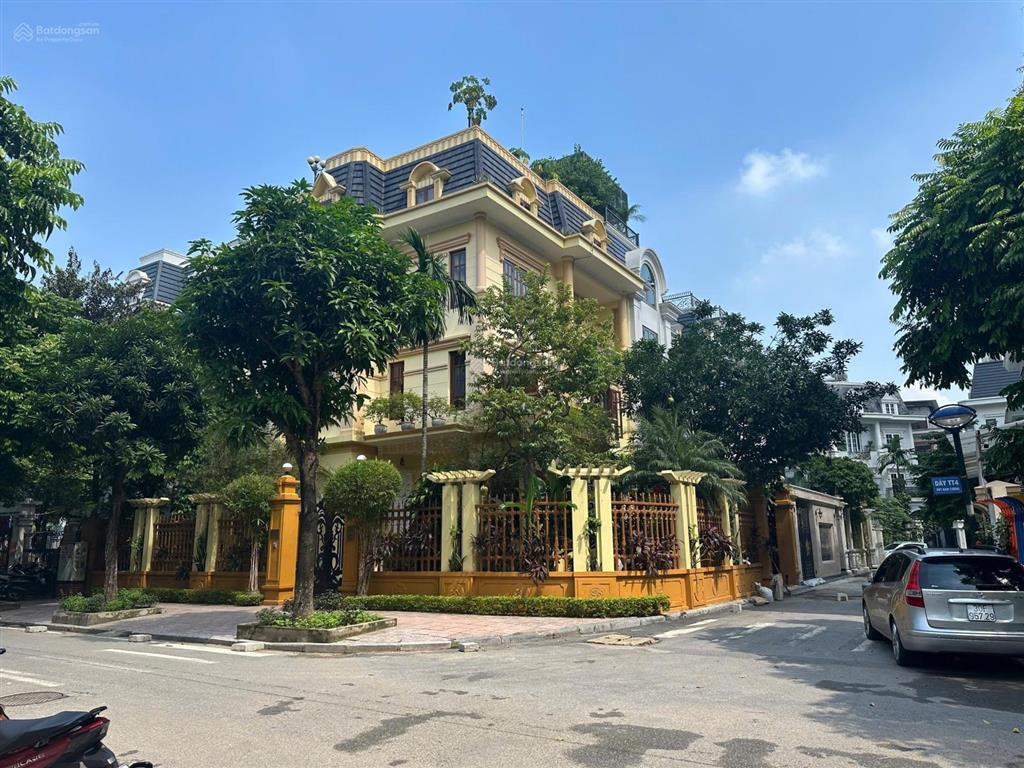 Cần bán gấp biệt thự 315m2 phố thành thái  khu đô thị dịch vọng, cạnh công viên cầu giấy giá 87 tỷ