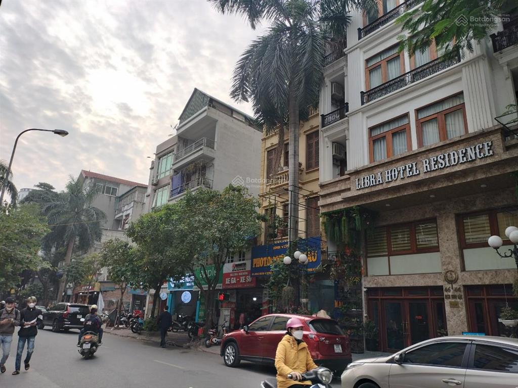 Chính chủ cần bán nhà 259m2 lô góc phố dịch vọng hậu đường rộng thông thoáng giá 119 tỷ.