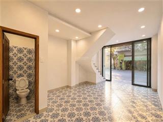 Bán gấp nhà mt góc vip huỳnh văn bánhnvtrỗi, 30m2, 5 tầng, 11.x tỷ tl