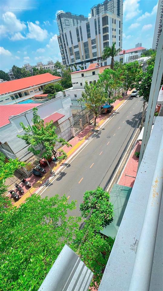 Bán nhà kdc cao lỗ, diện tích 4x20m, kết cấu 1 trệt 2 lầu và sân thượng