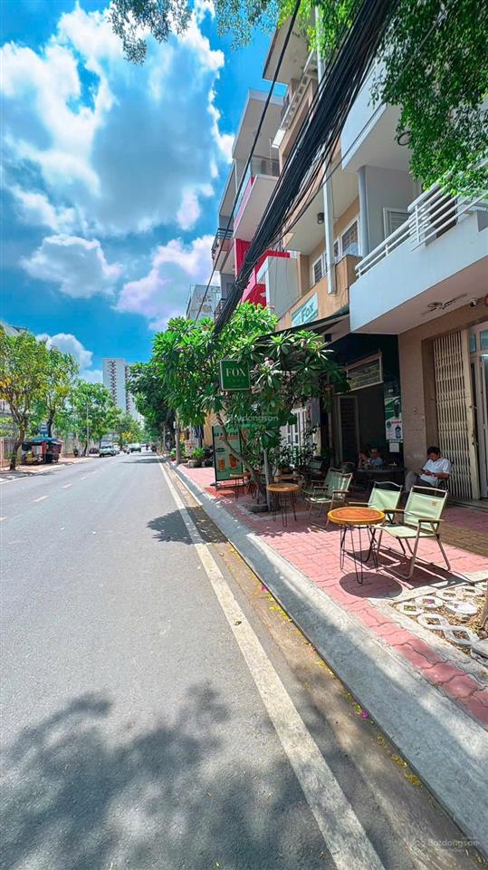 Bán nhà kdc cao lỗ, diện tích 4x20m, kết cấu 1 trệt 2 lầu và sân thượng