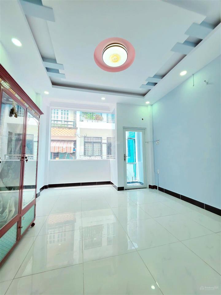 Bán nhà 3,7m dài 7m, 2 lầu, hẻm 258// đường bông sao p5q8