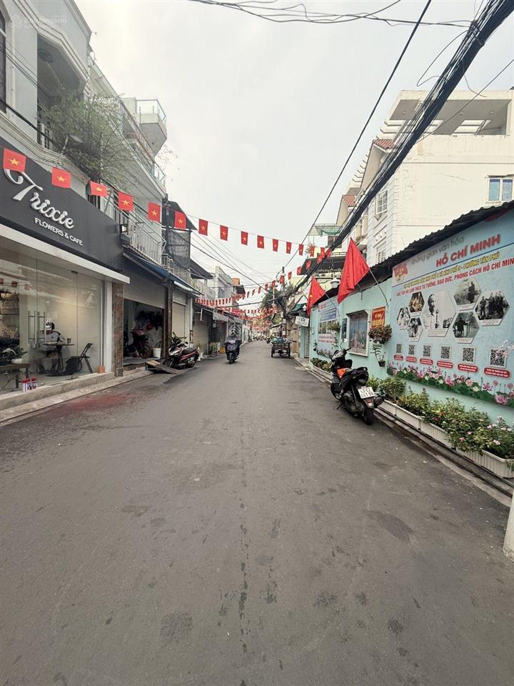 Bán nhà đẹp khuông việt tân phú 66m (4.3x16.5m), gần đầm sen, full nội thất, chỉ 7.65 tỷ tl