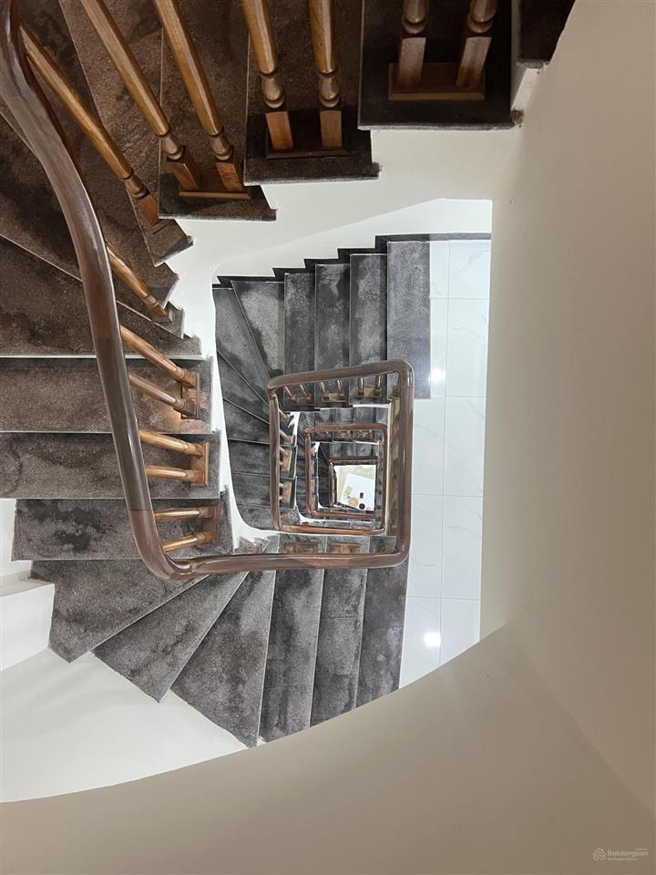 Bán nhanh căn nhà đẹp ở luôn phố nhổn 46m2 x 5t 20m ra đường oto kđt sầm uất  giá 6.4 tỷ (có tl)