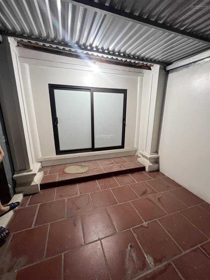 Bán nhanh căn nhà đẹp ở luôn phố nhổn 46m2 x 5t 20m ra đường oto kđt sầm uất  giá 6.4 tỷ (có tl)