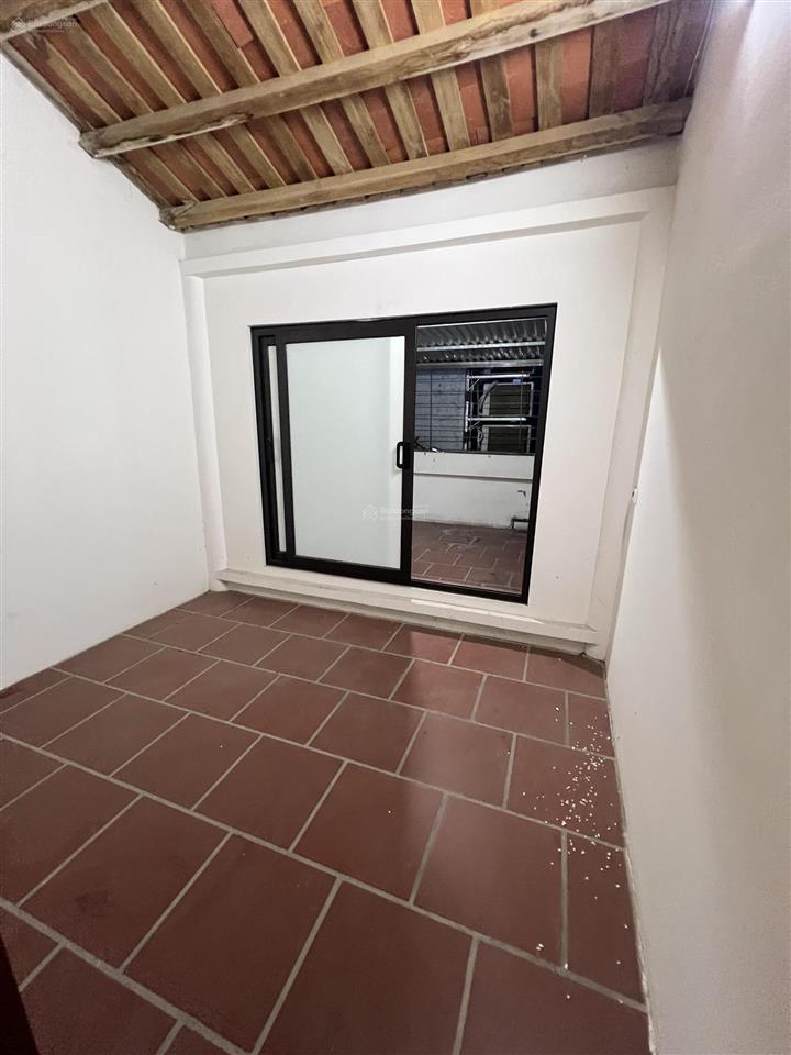 Bán nhanh căn nhà đẹp ở luôn phố nhổn 46m2 x 5t 20m ra đường oto kđt sầm uất  giá 6.4 tỷ (có tl)