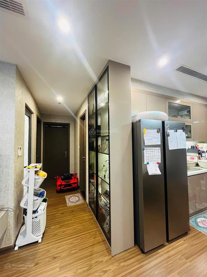 Chị gái nhờ bán hộ căn hộ lô góc 112m2 x 3pn toà căn hộ w1 thuộc dự án vinhome west poin siêu vip