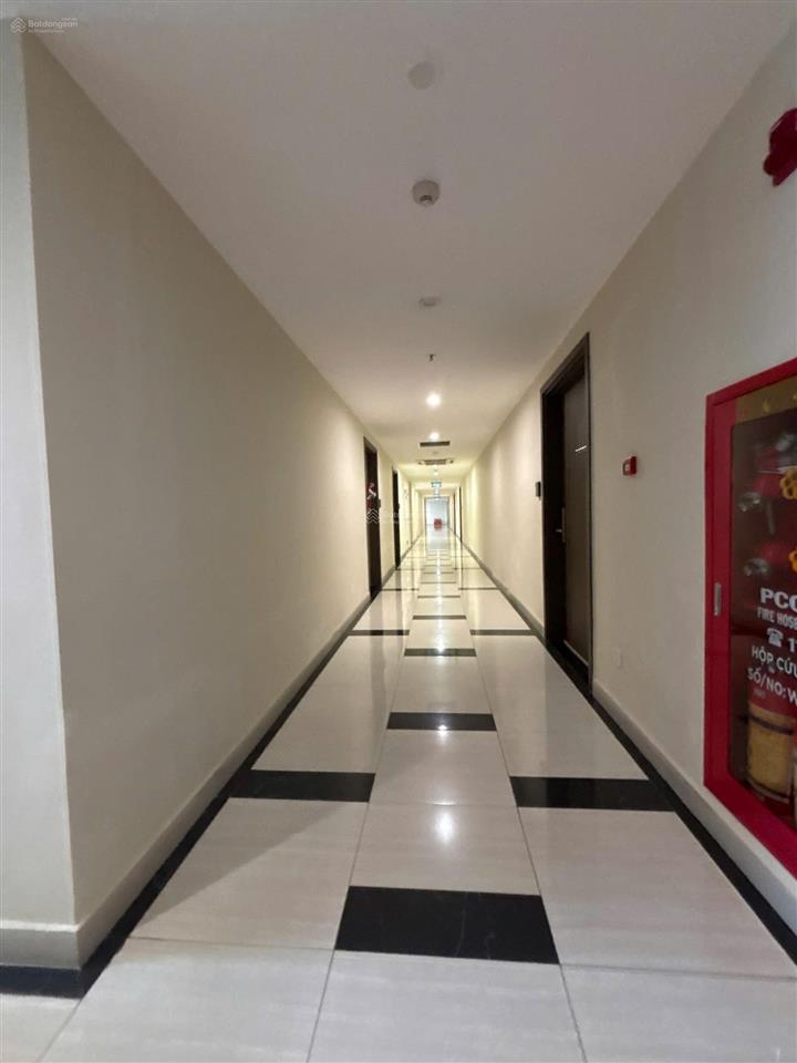 Chị gái nhờ bán hộ căn hộ lô góc 112m2 x 3pn toà căn hộ w1 thuộc dự án vinhome west poin siêu vip